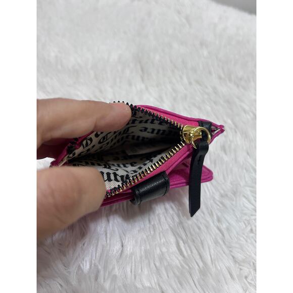 Juicy Couture Pink Pebble Gold Heart Logo Zipper Leather Bi-Fold Wallet 4.5"X3.5 - Picture 3 of 6